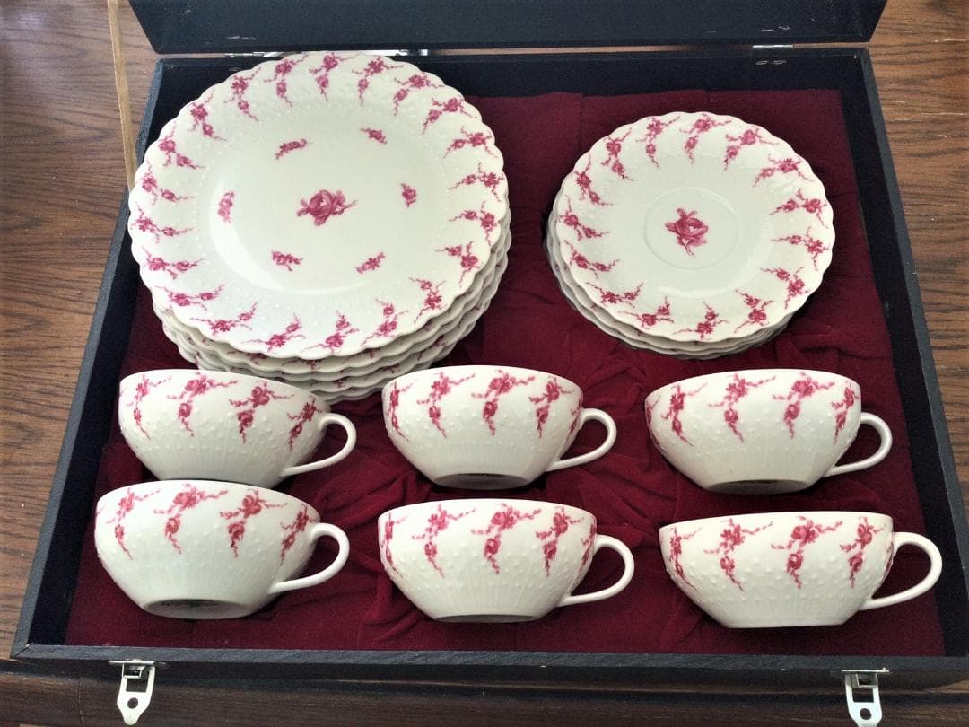 リモージュ　ケーキ皿6枚とティーセット6客