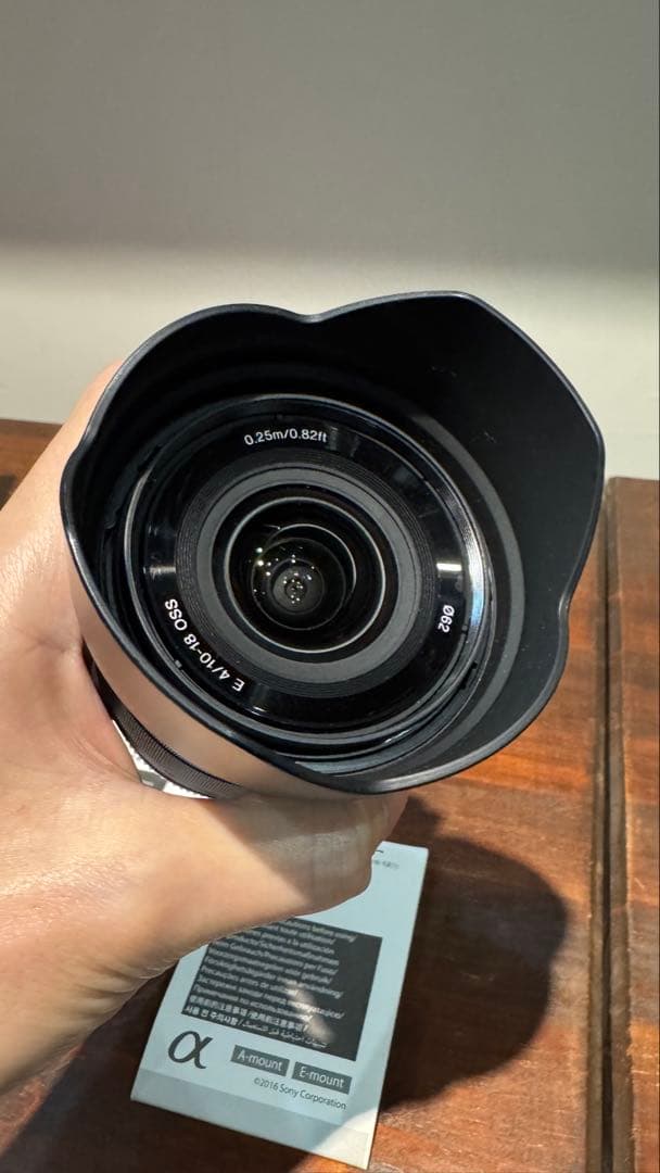 SONY E 10-18mm F4 OSS レンズ