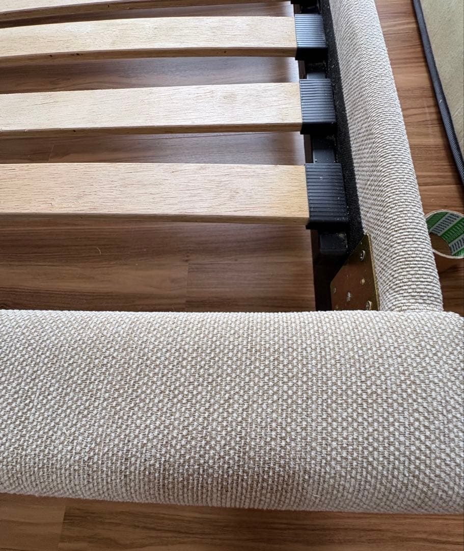 引き取り限定！ sealyセミダブルマットレス➕ニトリベッドフレーム