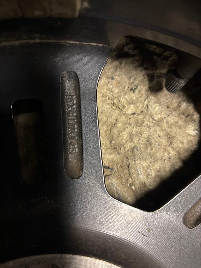 ② 送料込みにしました！　ダイハツ純正アルミホイール　　15インチ　2本のみ