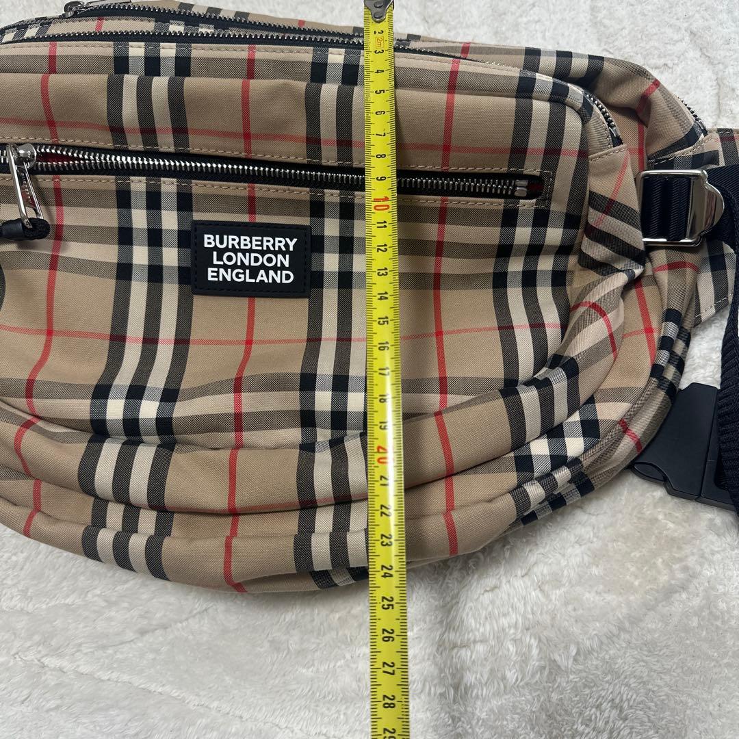 BURBERRY 人気定番チェック柄 ボディバッグ