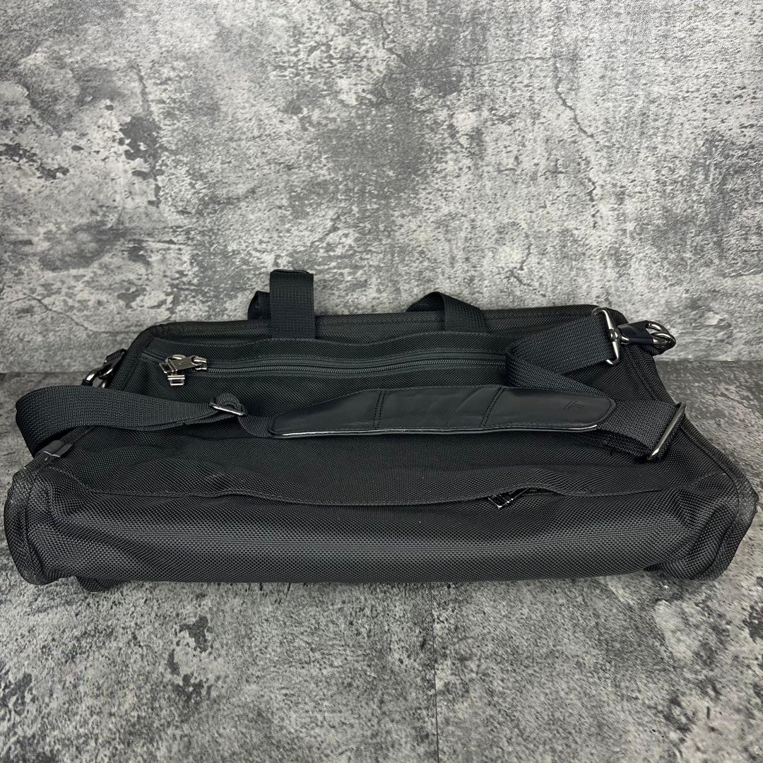 TUMI 2way ビジネスバッグ PC収納可 多ポケット 黒