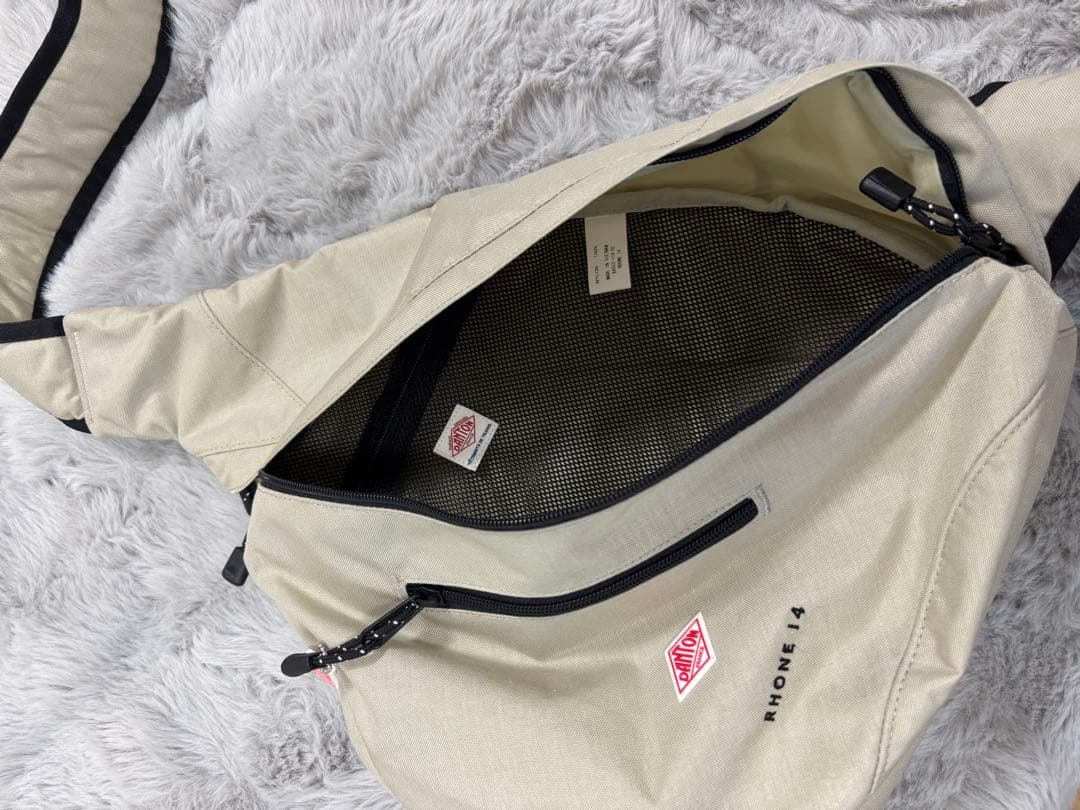 ダントン　コーデュラキャンバスワンショルダーバッグ　オイスターホワイト