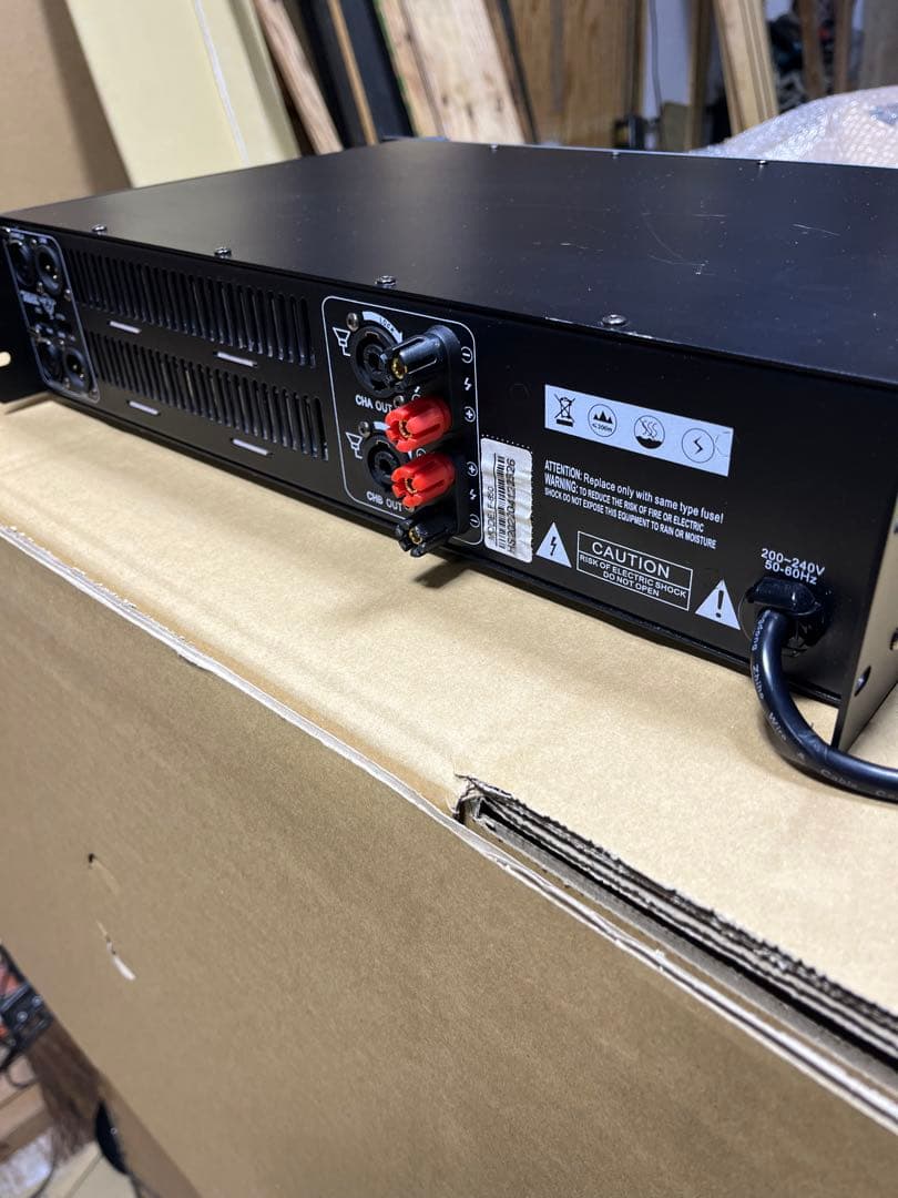 W.ST社　F650 Professional Power Amp 良音動作品