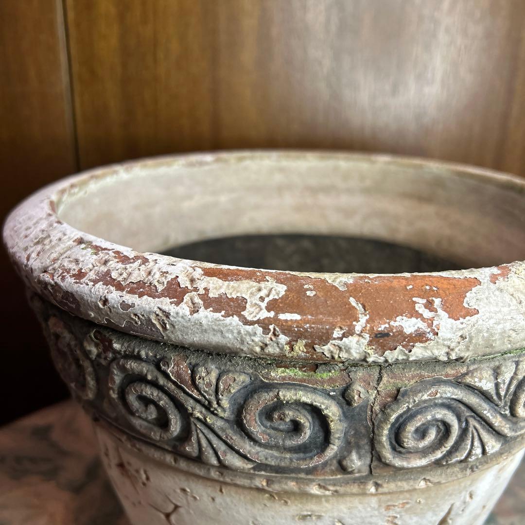 貴重 クラシックなレリーフラウンドポット W28cm淡いベージュ＆ブラウン穴有り