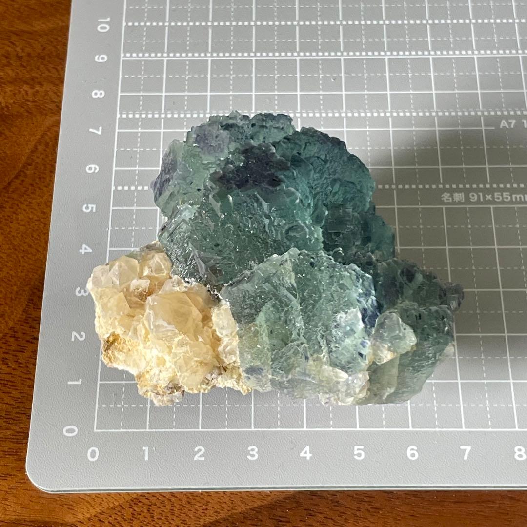 ナミビア Omihana産 フローライト 蛍石 鉱物標本 原石