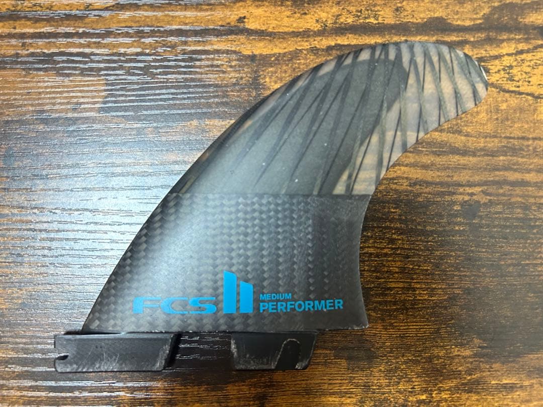 【最終値下】FCS2 フィン PEFORMER TRI Mサイズ