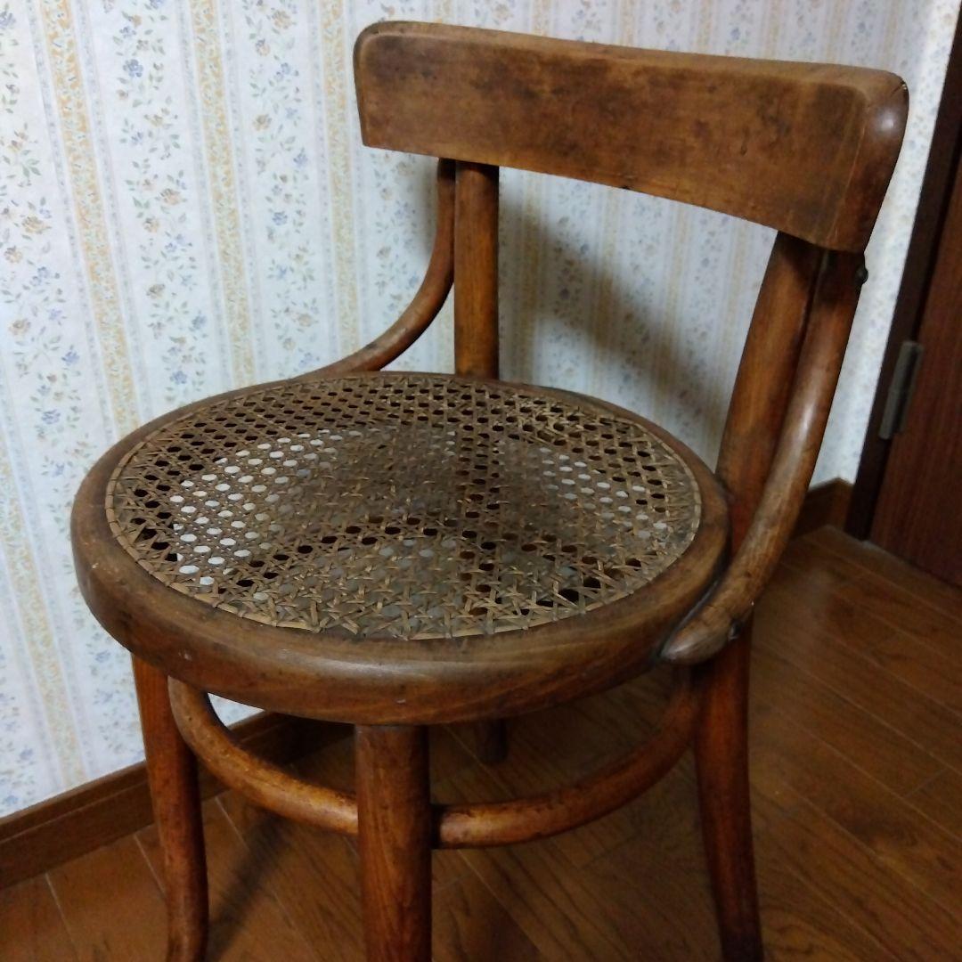 秋田木工製　古い椅子　　ヴィンテージ　曲木　古家具