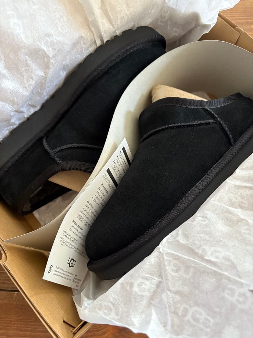 【新品】UGG CLASSIC SLIPPER 24㎝　ブラック