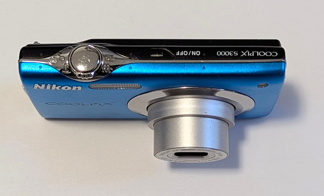 Nikon COOLPIX S3000 デジタルカメラ SDカードリーダー付