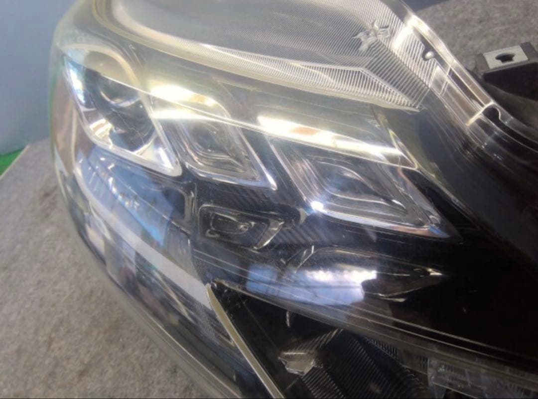 マークＸ DBA-GRX130 右ヘッドライト