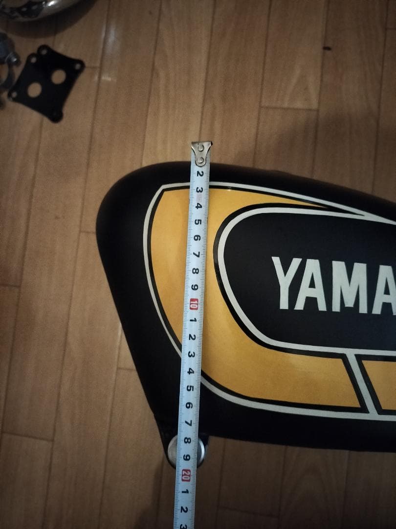 YAMAHA SR400/500 ワンオフナロータンク