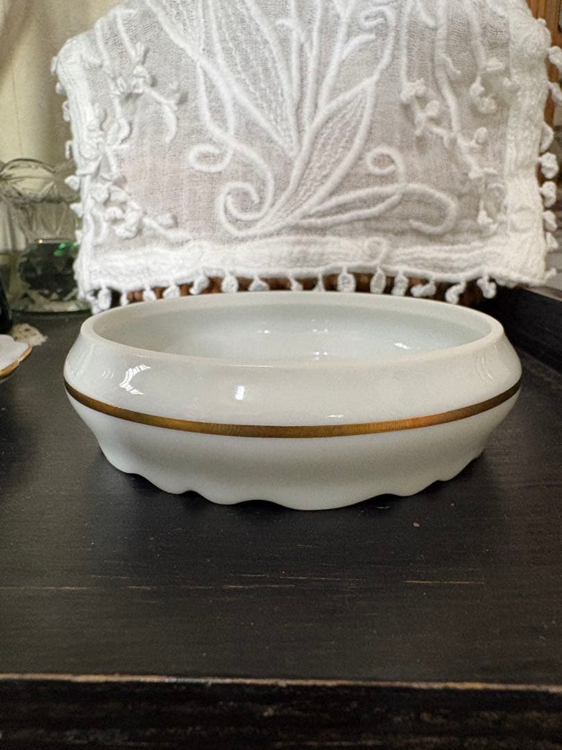 ハビランド　スミレ花柄陶器小物入れ