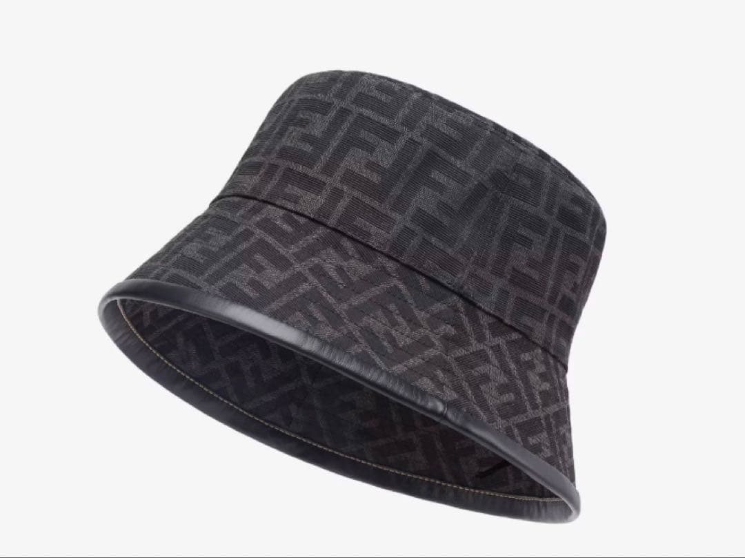 大幅最終値下げ FENDI モノグラム バケットハット