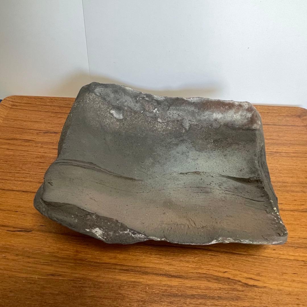 作家もの　真木孝成作　黒窯変角皿