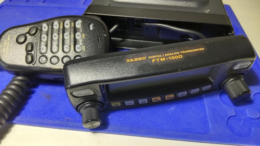 YAESU FTM-100D 145/430MHz トランシーバー