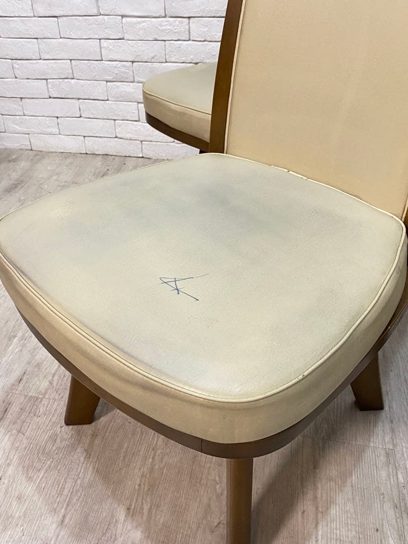 【東京都内23区配送無料】ニトリ　回転 ダイニングチェア 4脚セット　椅子