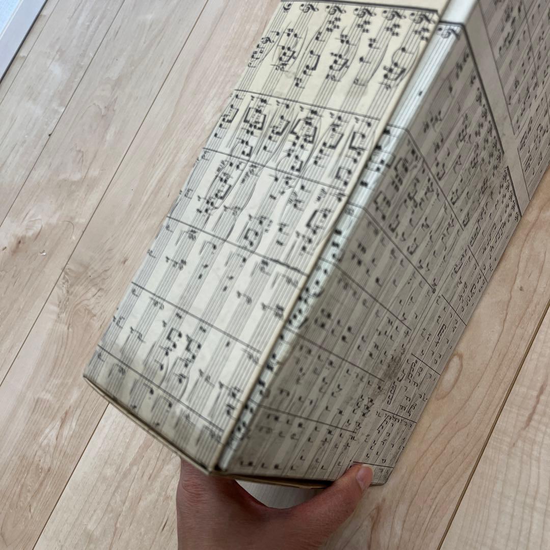 【新品未開封】サントリー　ウイスキーローヤル　バイオリン型ボトル　700ml