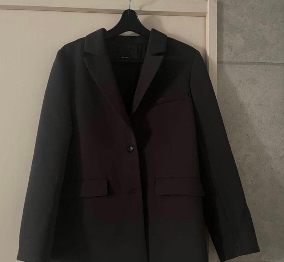 バックデザインフォルムジャケット　アニュアンス