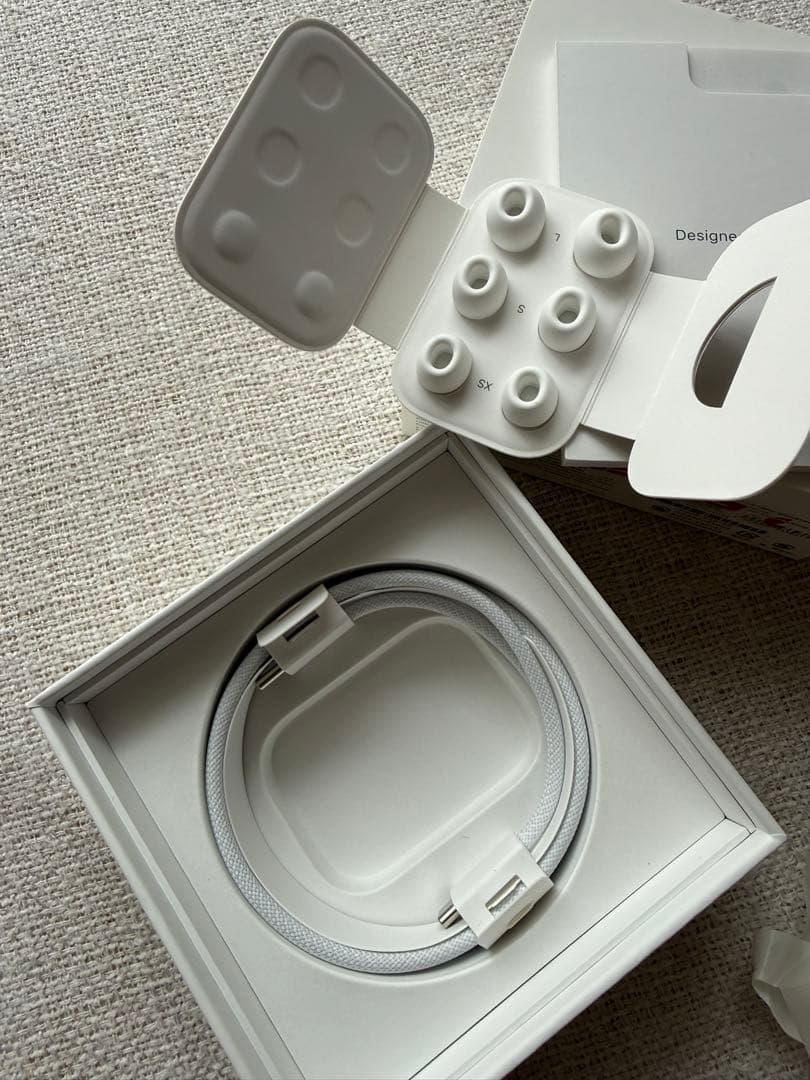 AirPods Pro 2 （USB-C）本体 交換用イヤーチップ付き