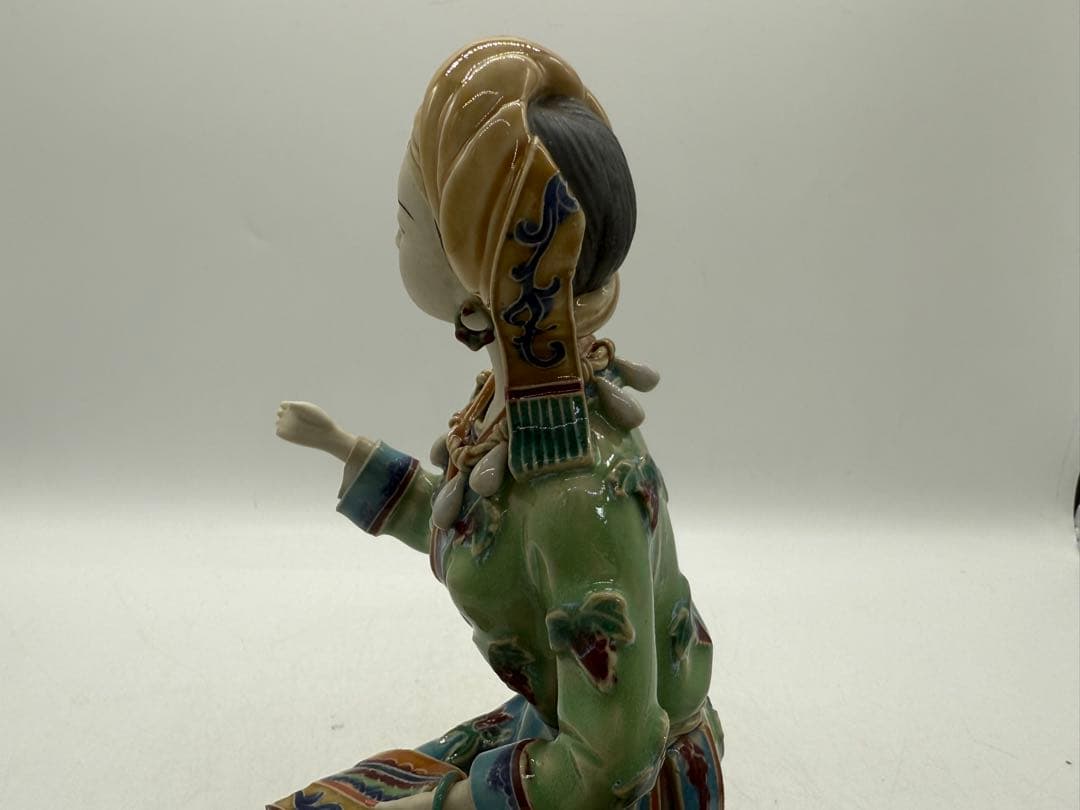 中国　林乃河作　苗家錦綉　陶器　石湾窯人物　送料込み251114