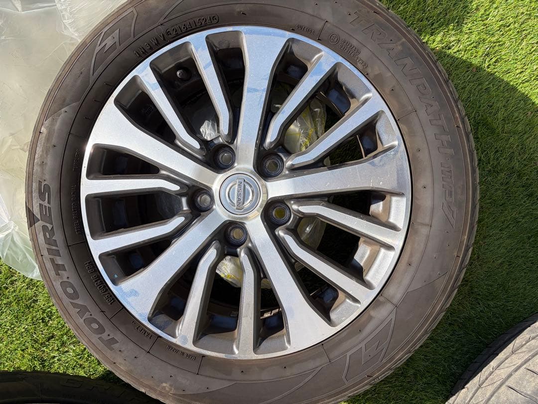 k*p様 セレナC26後期純正ホイール