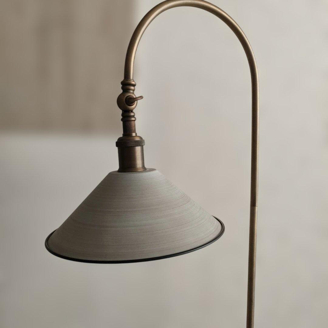 【超美品】アーチ型ホワイトフロアスタンド