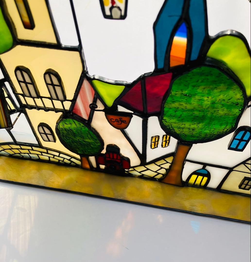 ステンドグラス　ガス燈のある街並み