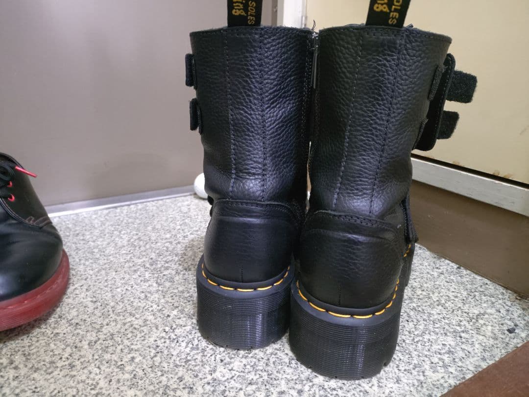 【blackmoon】Dr.Martens QUAD RETRO
