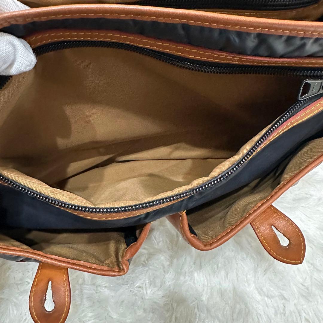 【HUNTING WORLD】バチュークロス ブラック ショルダーバッグ