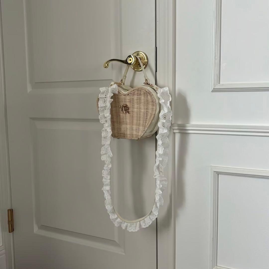 トリート treat urself Love summer basket bag