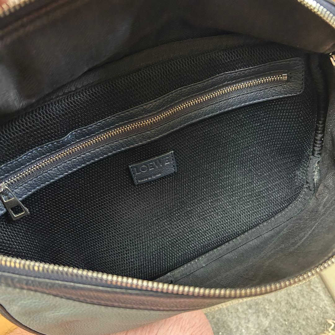 LOEWE ボディバッグ パズル ユニセックス