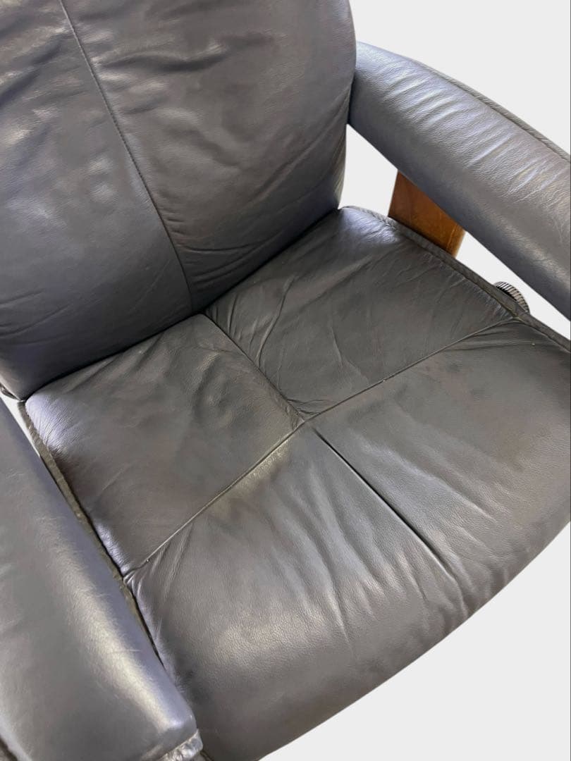 jy　エコーネスEKORNESリクライニングチェアとオットマン