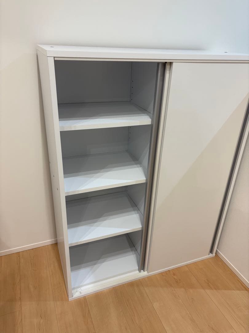 ディノス 大量収納が自慢の引き戸式本棚 幅90 高さ114 奥行40cm