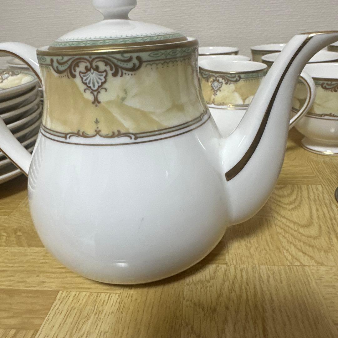 ティーセット ＋ ケーキ皿8枚　おまけの茶漉し付き　アフタヌーンティー