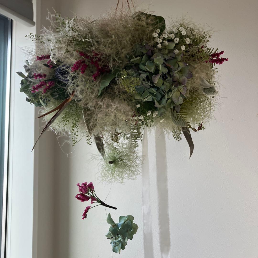 スモークツリー とアンティーク紫陽花　エリンジウムのフライングリース　グレビレア