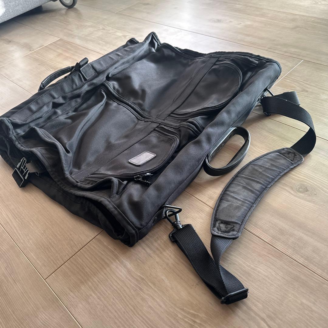 TUMI ガーメントケース