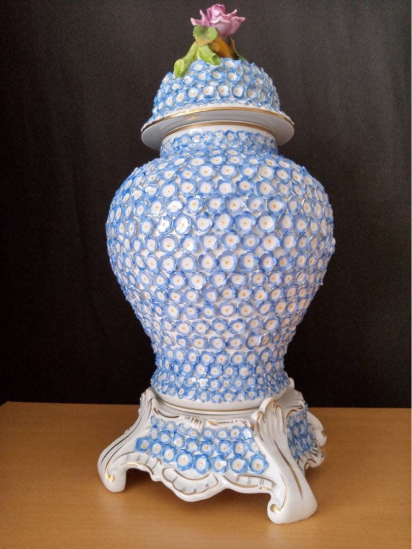ドイツ　ドレスデン　カールティーメ　マイセン　スノーボールスタイル　壺