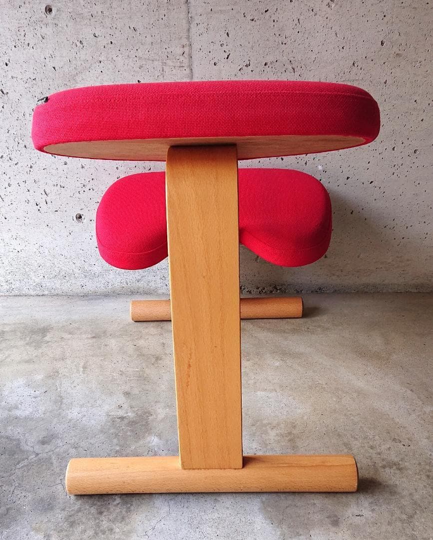 【良品】バランスチェアイージー　サカモトハウス 　レッド