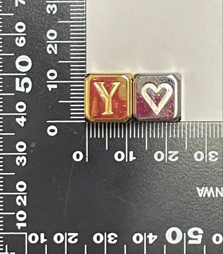 LOEWEロエベ　サイコロ型チャーム　Y.♡ 2個セット　❤︎