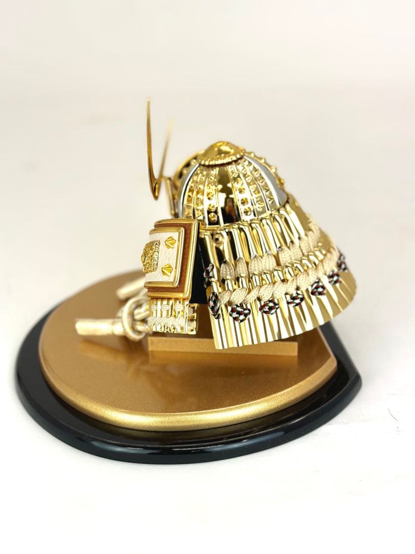 【五月人形】新品　端午の節句　兜飾り　ゴールド伊達