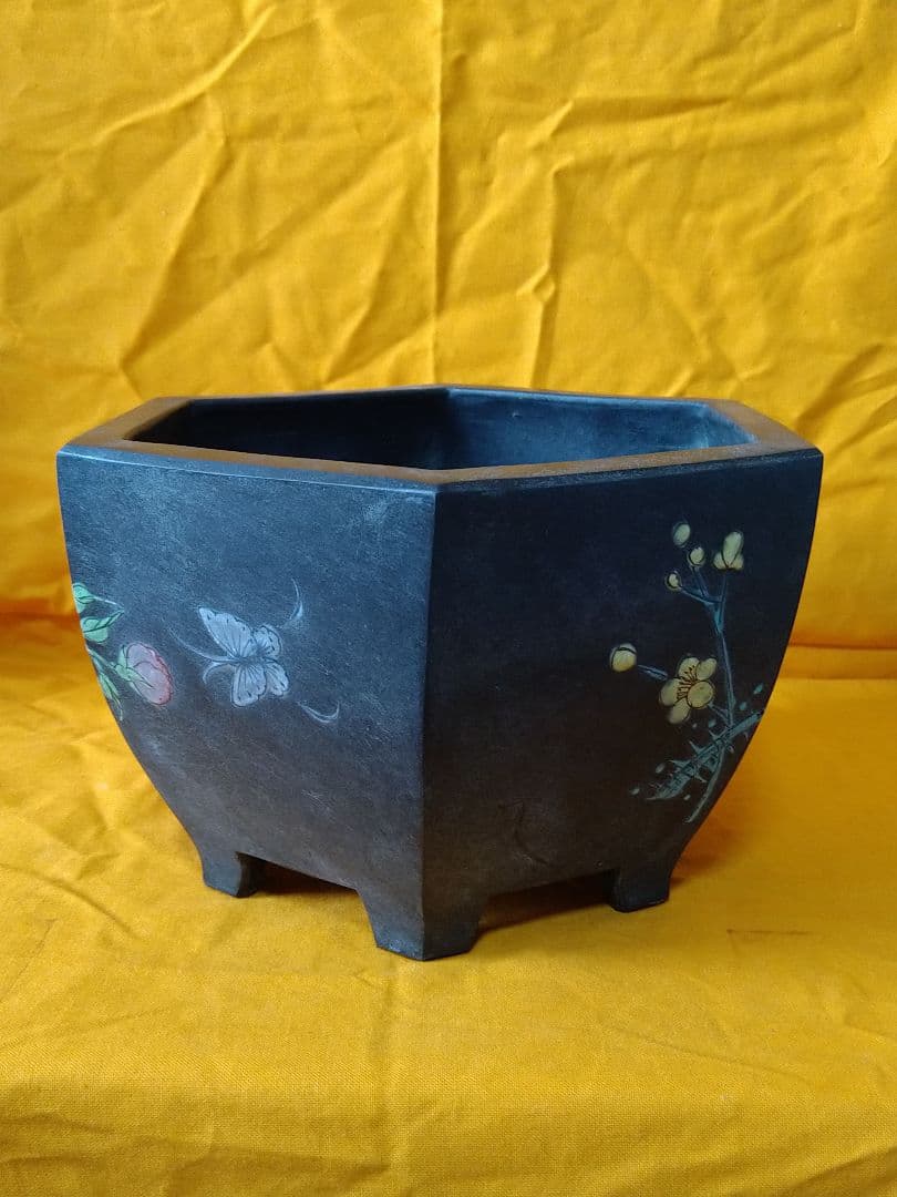盆栽鉢　黒泥六角絵鉢　落款有り