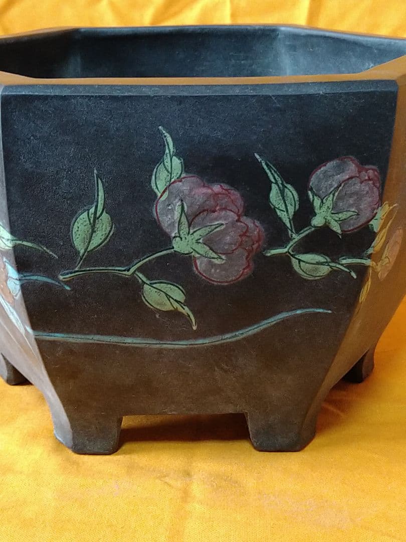盆栽鉢　黒泥六角絵鉢　落款有り