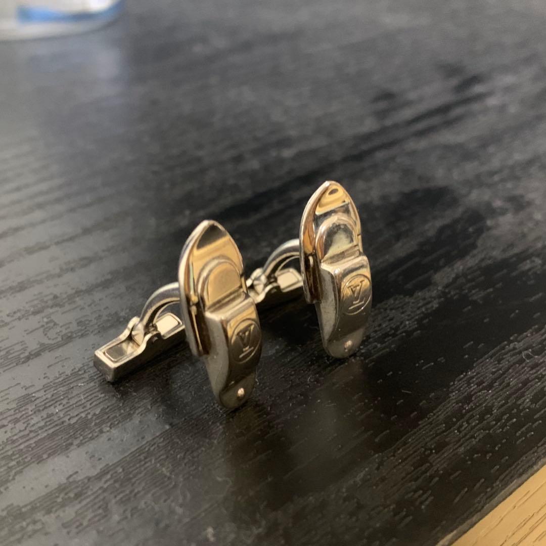 ルイヴィトン　シルバー　カフリンクス