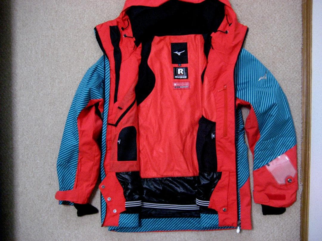 お値下依頼　美品 ミズノ 高機能 デモウェア　上下Lサイズ セット ブレスサーモ