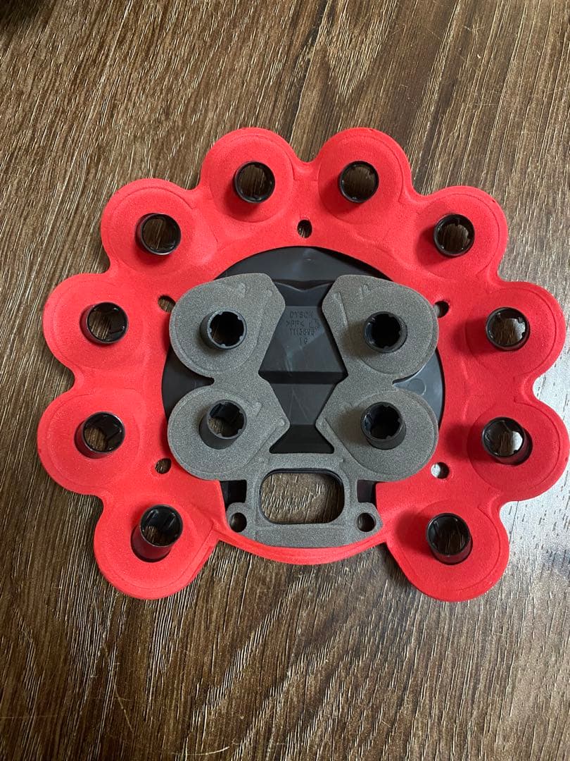 【分解清掃済】ダイソン dyson V10 fluffy SV12