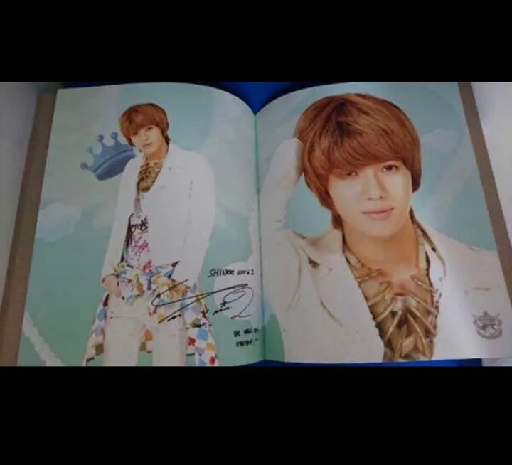 SHINeeサイン入りパンフレット