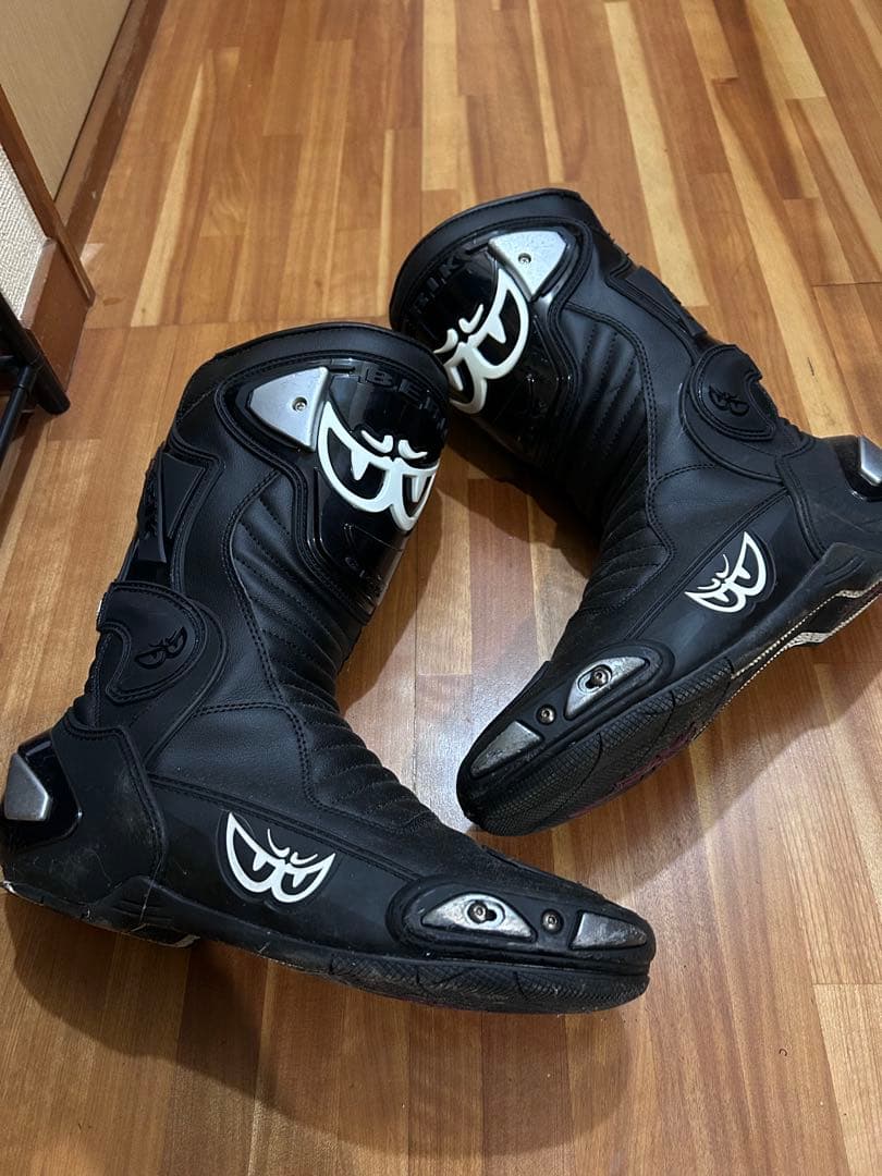 berik レーシングブーツ