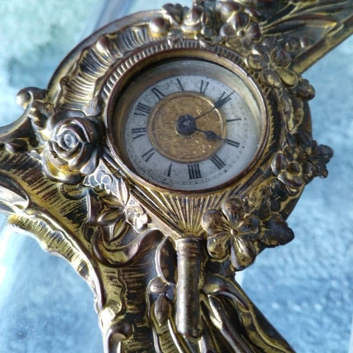 アンティーク⭐︎真鍮製装飾フレーム 時計付き(時計稼働不可)⭐︎オブジェとして