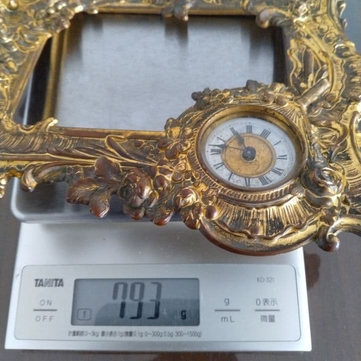 アンティーク⭐︎真鍮製装飾フレーム 時計付き(時計稼働不可)⭐︎オブジェとして